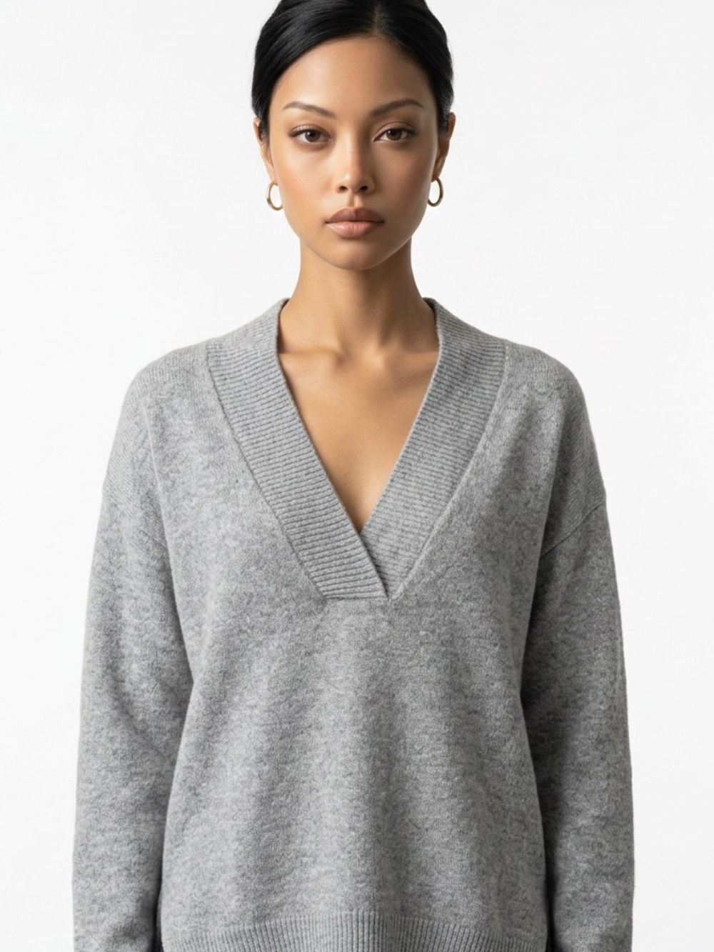 RDI | NEW Gray V-Neck Tunic Length Lightweight Sweater Women’s Size Medium